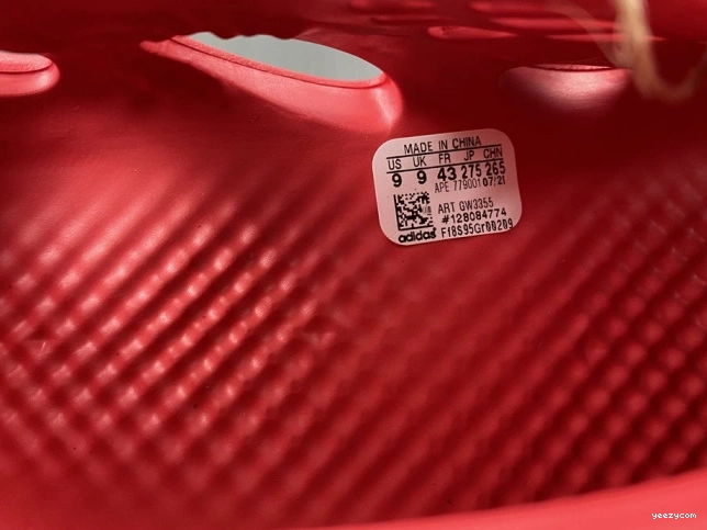 Red Yeezy Foam Adidas CW3355 1027